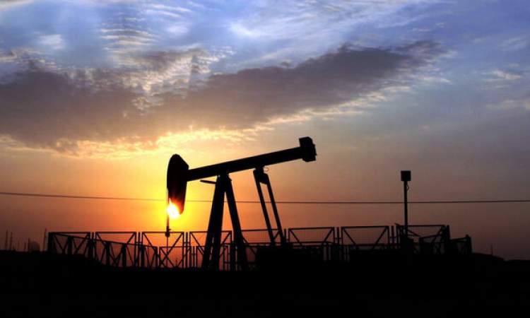عقب‌نشینی نفت از بالاترین قیمت خود طی ۵ هفته اخیر