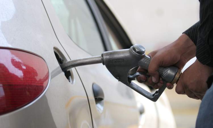 مصرف بنزین امسال ۲۰ درصد رشد کرد